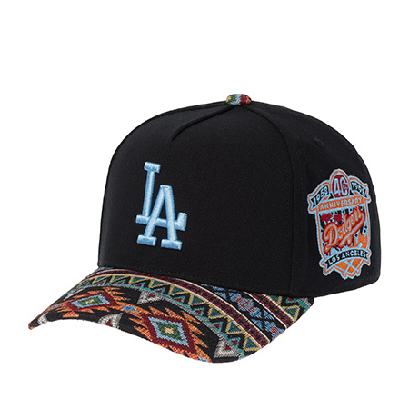 Бейсболка MITCHELL NESS арт. HP16212-LADBLCK Los Angeles Dodgers MLB (черный / голубой)