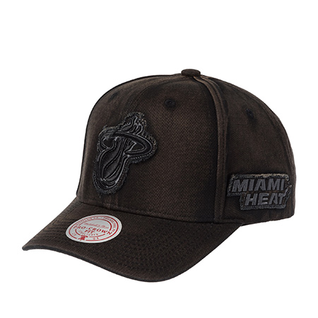 Бейсболка MITCHELL NESS арт. HP12810-MHEBLCK Miami Heat NBA (черный)