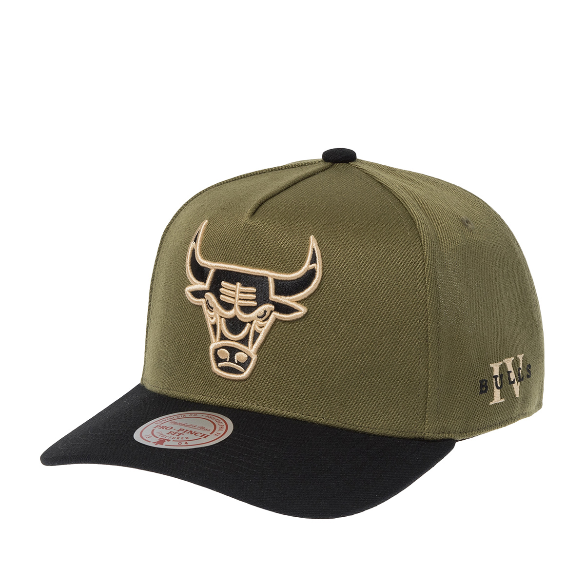 Бейсболка MITCHELL NESS арт. HP13207-CBUOLBK Chicago Bulls NBA (оливковый / черный)