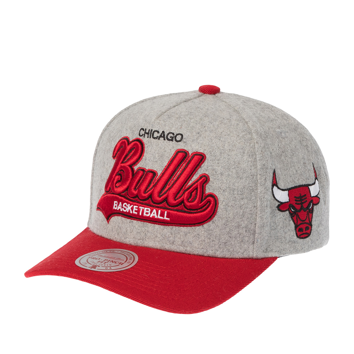 Бейсболка MITCHELL NESS арт. HP14543-CBUGREY Chicago Bulls NBA (серый / красный)