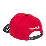 Бейсболка MITCHELL NESS арт. HP10368-CBURED1 Chicago Bulls NBA (красный / черный)