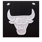 Бейсболка MITCHELL NESS арт. HS11183-CBUBLCK Chicago Bulls NBA (черный / красный)