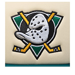 Бейсболка MITCHELL NESS арт. HT12894-ADUCREA Anaheim Ducks NHL (кремовый / бирюзовый)