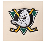 Бейсболка MITCHELL NESS арт. HT8615-ADUOFWH Anaheim Ducks NHL (кремовый)